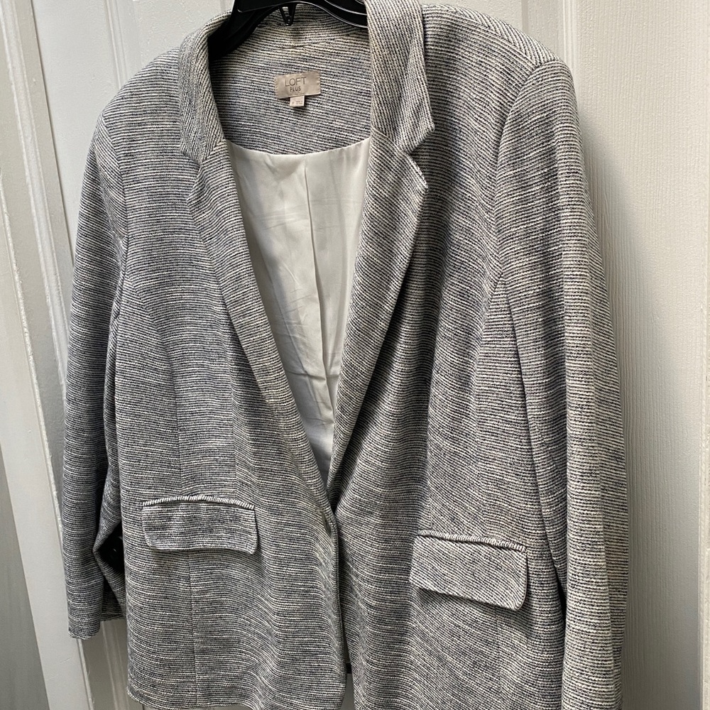 💚LOFT BLAZER - Picture 2 of 3